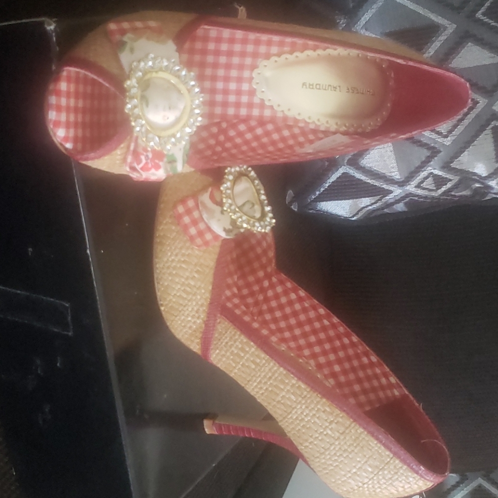 Chinese laundry  heels